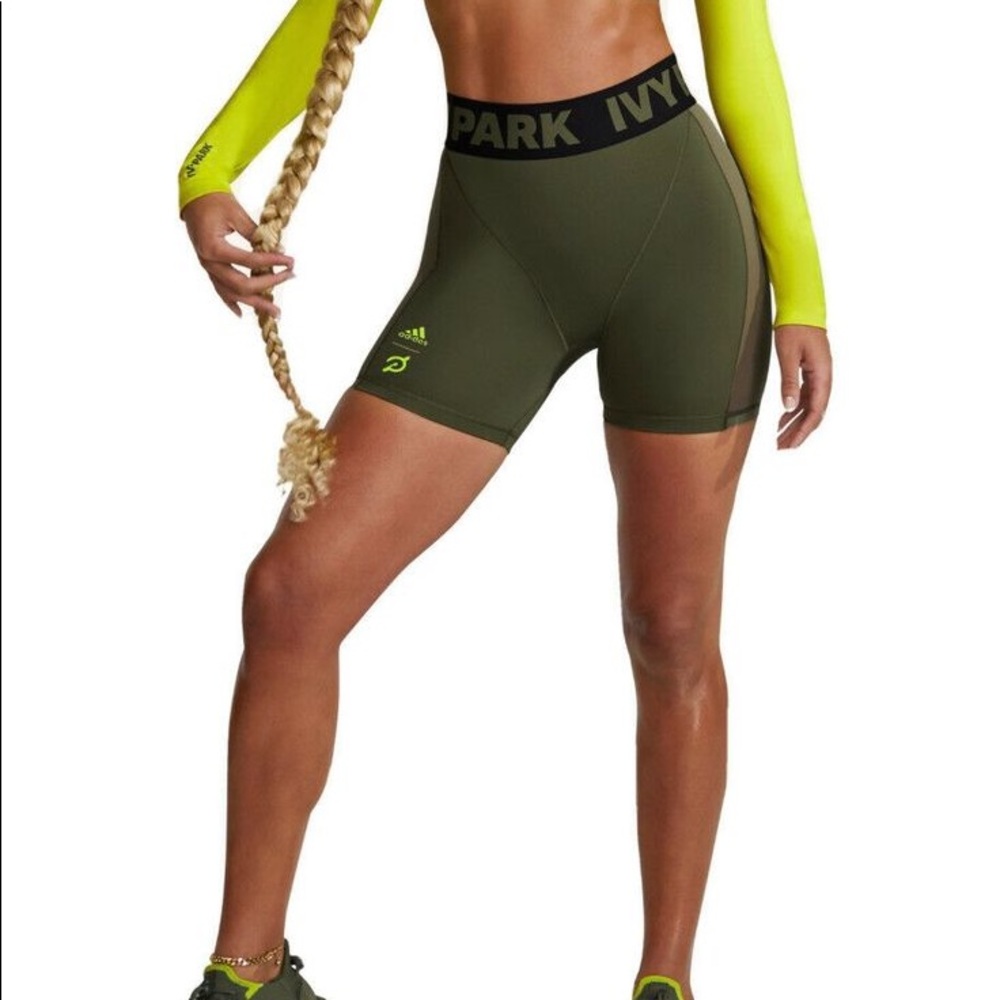 IVY PARK x ADIDAS x PELOTON FOCUS Cycling Shorts Mesh Sides